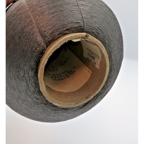 Burke Mills VTG 80s Brt. Poly Grey Embroidery Thread 135/2 Lg Cone 601grs - Picture 2 of 3